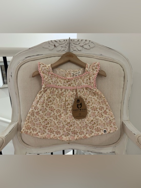 🤍 24 Mth Organic Cotton Ruffle Floral Pink & Tan Pom Pom Trim Top & Bloomer NWT - Picture 4 of 13